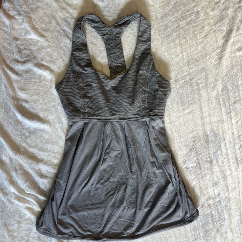 Lululemon tank